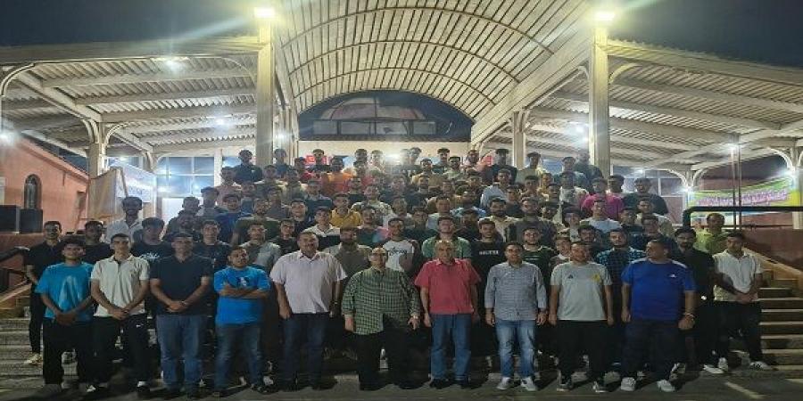 بالبلدي: رئيس
      جامعة
      كفر
      الشيخ
      بين
      الطلاب
      في
      بلطيم..
      رسائل
      مباشرة
      وشراكة
      حقيقية