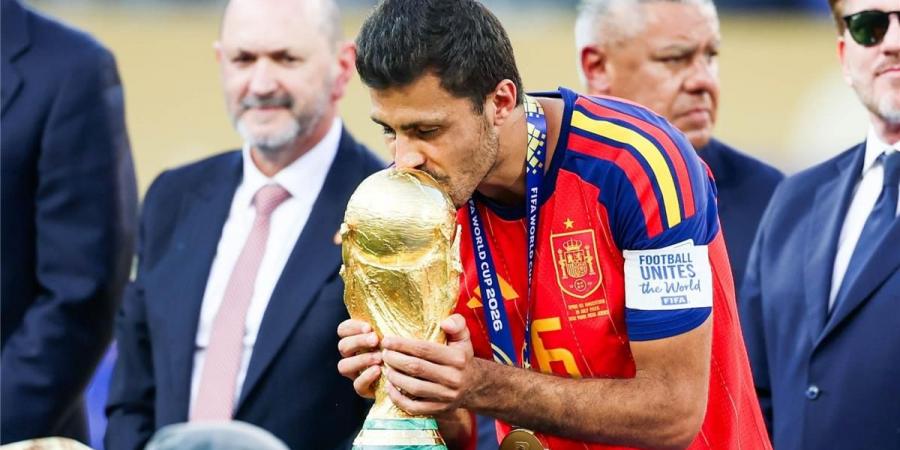 بالبلدي : سبب
      جديد
      قد
      يبعد
      رودري
      عن
      الانتقال
      إلى
      ريال
      مدريد