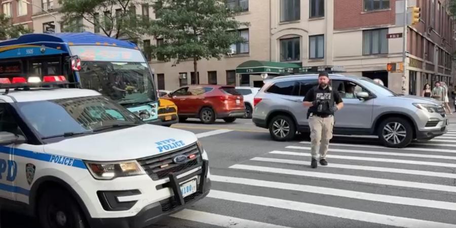 بالبلدي: هجوما طعن في وضح النهار يهزان شوارع نيويورك.. وشاهدة عيان تروي لحظات صادمة