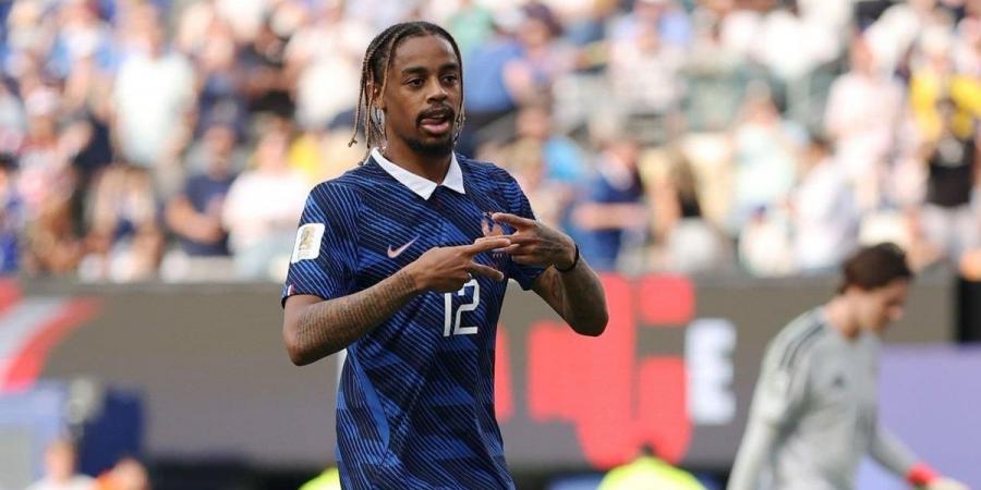 بالبلدي : بعد
      اقتراب
      ديوماندي
      من
      ريال
      مدريد..
      هل
      يتعاقد
      ليفربول
      مع
      باركولا؟