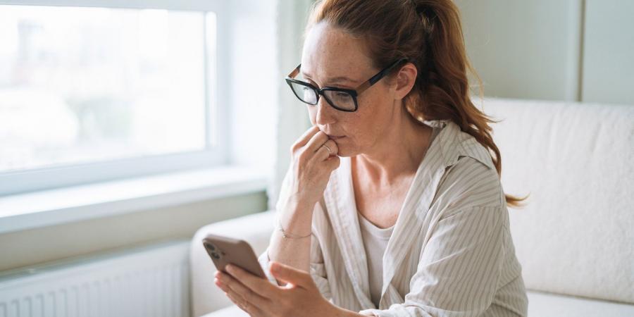 belbalady ما مخاطر الاعتماد على مواقع التواصل والذكاء الاصطناعي لاتخاذ قرارات صحية؟