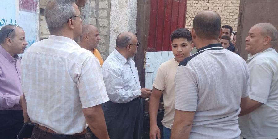 بالبلدي : وكيل
      “التعليم”
      بأسيوط
      يتابع
      انطلاق
      امتحانات
      الدور
      الثانى
      للشهادة
      الإعدادية