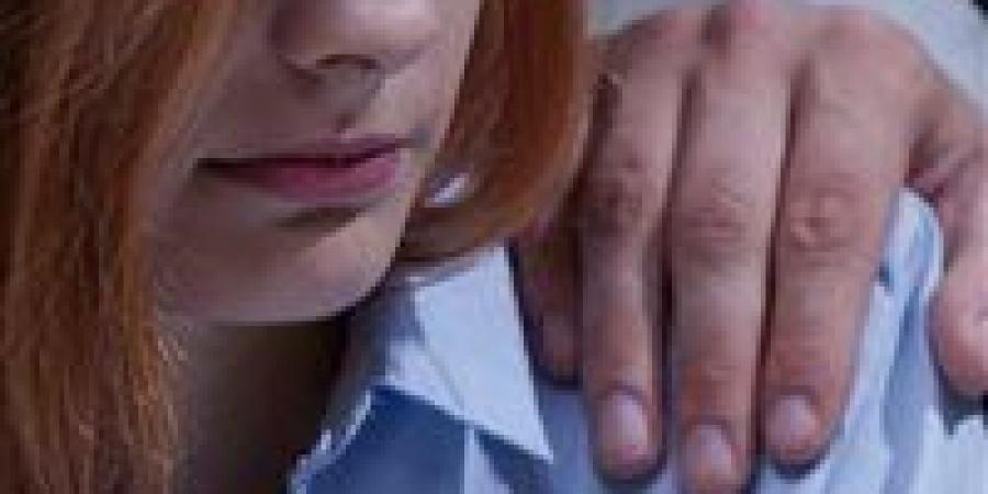 بالبلدي: بعد
      بلاغ
      فتاة..
      ضبط
      متهم
      بالتحرش
      داخل
      ميني
      باص
      بالقاهرة
