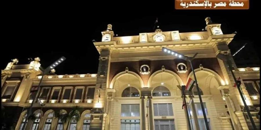 سكك
      حديد
      مصر:
      محطة
      الإسكندرية
      أقدم
      محطة
      بالشرق
      الأوسط
      وتخدم
      104
      رحلات
      يوميا