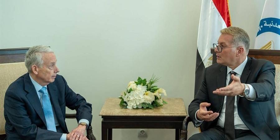 بالبلدي : عملاق
      طاقة
      أمريكي
      يدرس
      دخول
      السوق
      المصرية..
      «كوانتم
      كابيتال»
      تبحث
      ضخ
      استثمارات
      طويلة
      الأجل
      بقطاع
      البترول