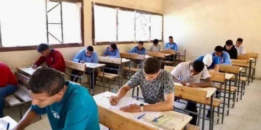 الدور
      الثاني
      2026..
      رابط
      جدول
      امتحانات
      الدبلومات
      الفنية