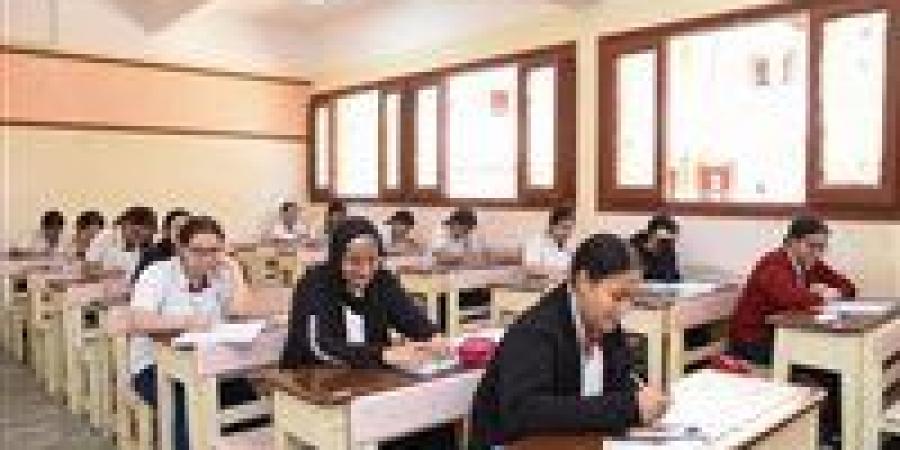 بالبلدي: مفاجآت
      أوائل
      الثانوية
      العامة
      2026..
      المدارس
      الحكومية
      تتفوق
      والبنات
      يحصدن
      النصيب
      الأكبر
      من
      المراكز
      الأولى