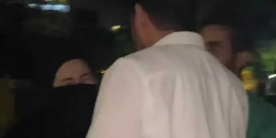 تطور
      جديد
      في
      واقعة
      «جناين
      الملاحة»
      بالإسماعيلية..
      الزوج
      يطلق
      زوجته
      داخل
      قسم
      الشرطة