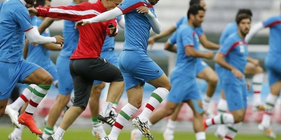 بالبلدي : لماذا يقوم اللاعبون بالإحماء قبل المباراة؟