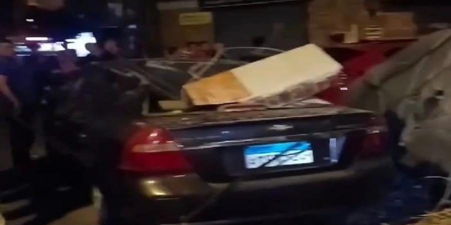 بالبلدي : دون
      إصابات..
      تهشم
      سيارتين
      إثر
      انهيار
      شرفة
      منزل
      بمنطقة
      سيدي
      بشر
      بالإسكندرية