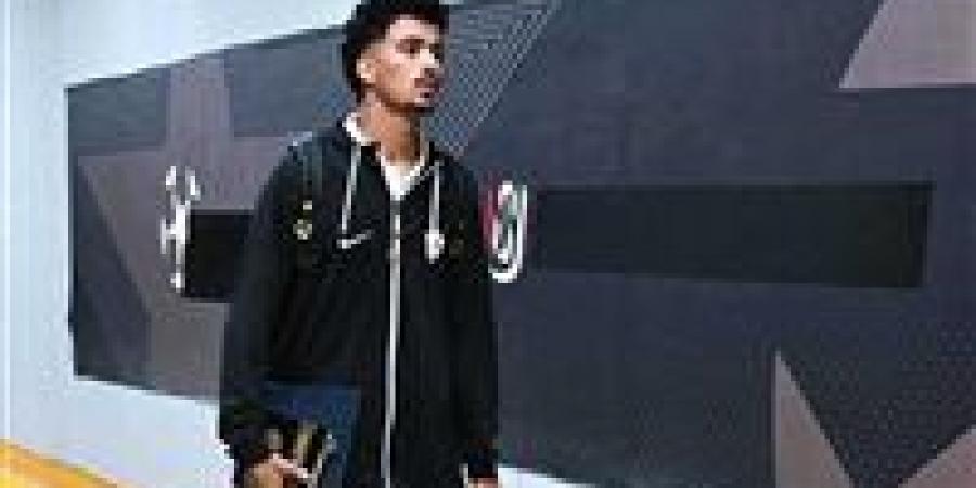 بالبلدي: بعد
      رحيل
      عبد
      المجيد..
      الزمالك
      يخطط
      لإنهاء
      أزمة
      خط
      الدفاع