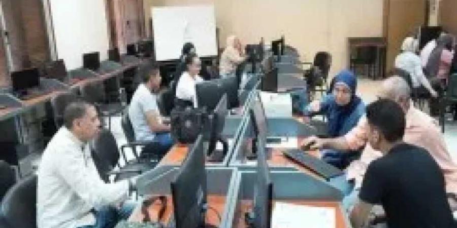 التعليم
      العالي:
      85
      ألف
      طالب
      سجلوا
      لأداء
      اختبارات
      القدرات
      بالكليات