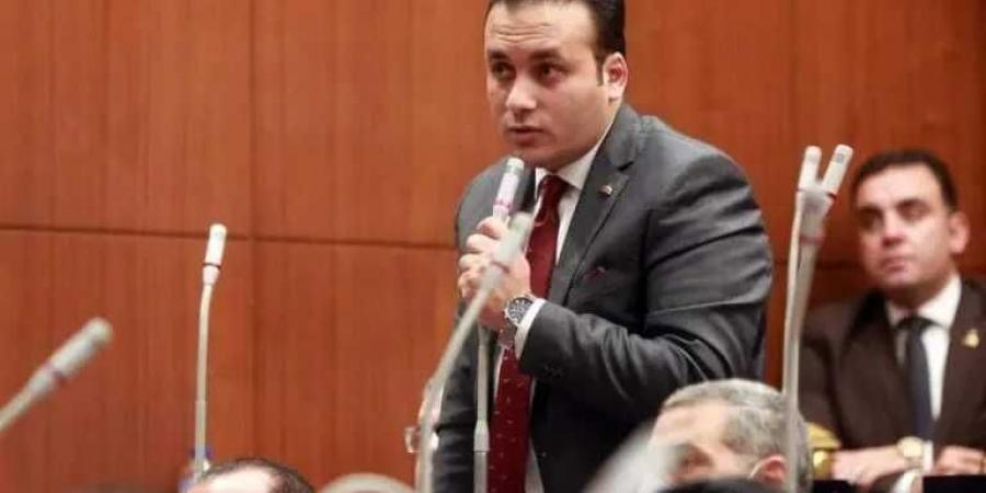 النائب
      عمرو
      فهمي:
      بيان
      الحكومة
      بشأن
      حادث
      سفينتي
      دمياط
      يؤكد
      نهج
      الشفافية