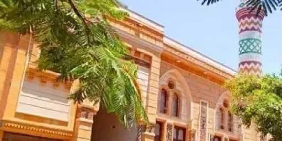 غدا..
      الأوقاف
      تفتتح
      18
      مسجدا
      في
      10
      محافظات