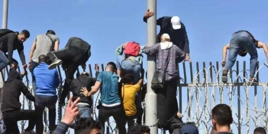 الداخلية
      الإسبانية:
      لن
      نعلن
      حالة
      الطوارئ
      الوطنية