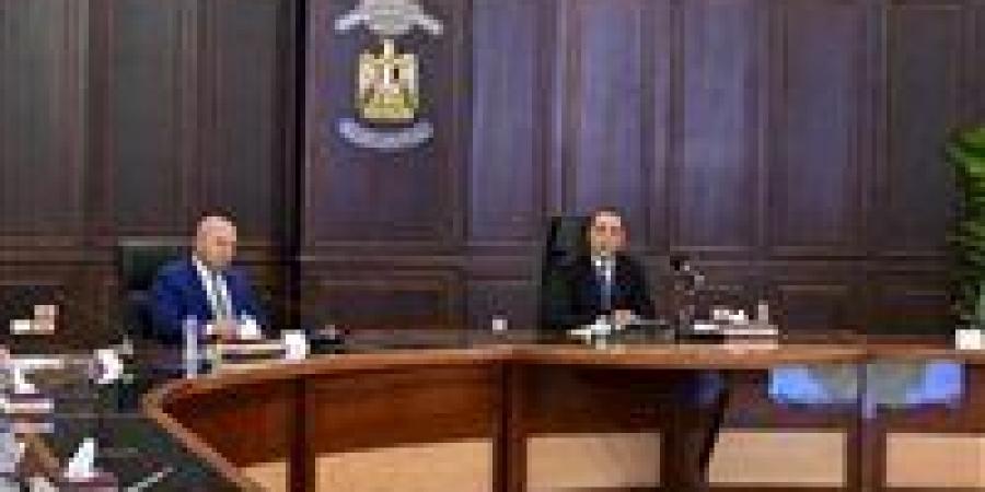 بالبلدي: ماذا
      أصابت
      المسيرة؟..
      كامل
      الوزير
      يكشف
      تفاصيل
      استهداف
      سفينة
      التغييز
      بدمياط