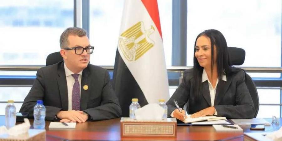 وزيرا
      التضامن
      والتخطيط
      يبحثان
      تعزيز
      التعاون
      وبدائل
      تعظيم
      الاستثمار
      في
      عدد
      من
      القطاعات