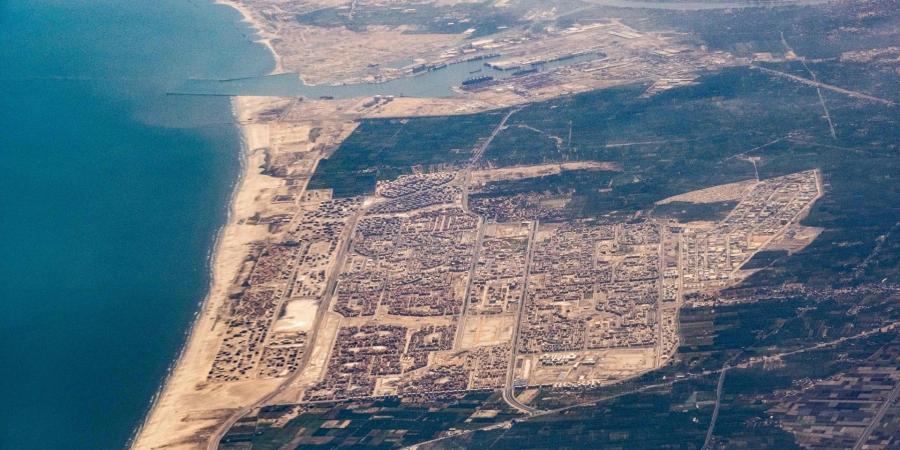 بالبلدي: أول بيان سوري رسمي بعد استهداف سفينتين للغاز في دمياط بمصر
