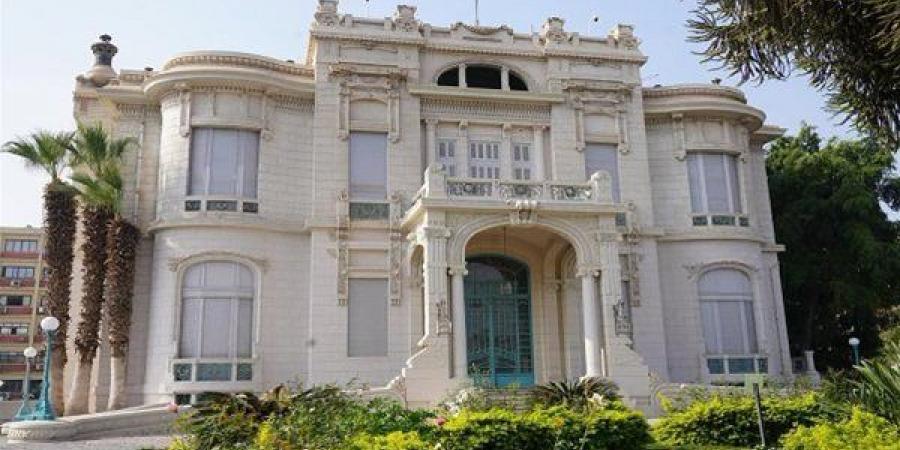 بالبلدي: مصروفات
      وبرامج
      تجارة
      عين
      شمس
      2026..
      تعرف
      على
      التخصصات
      الجديدة
      وشروط
      التقديم