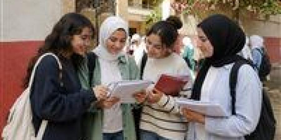 بالبلدي : مفيش
      مبرر
      لتوحيد
      الأسئلة..
      "تربوي"
      يوضح
      كيفية
      حل
      مشكلات
      امتحانات
      الثانوية
      العامة