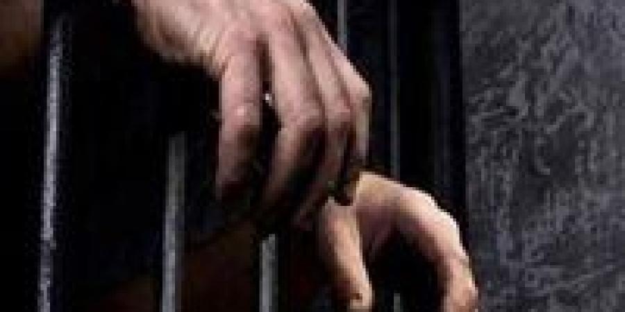 بالبلدي : المؤبد
      لأب
      اعتدى
      على
      ابنته
      القاصر
      وأنجبت
      منه
      طفلًا
      بمدينة
      نصر