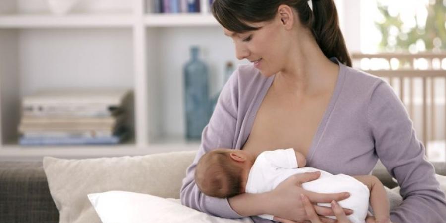 بالبلدي : هرمون الحليب (البرولاكتين) علاقته بالرضاعة وأسباب نقصه أو زيادته