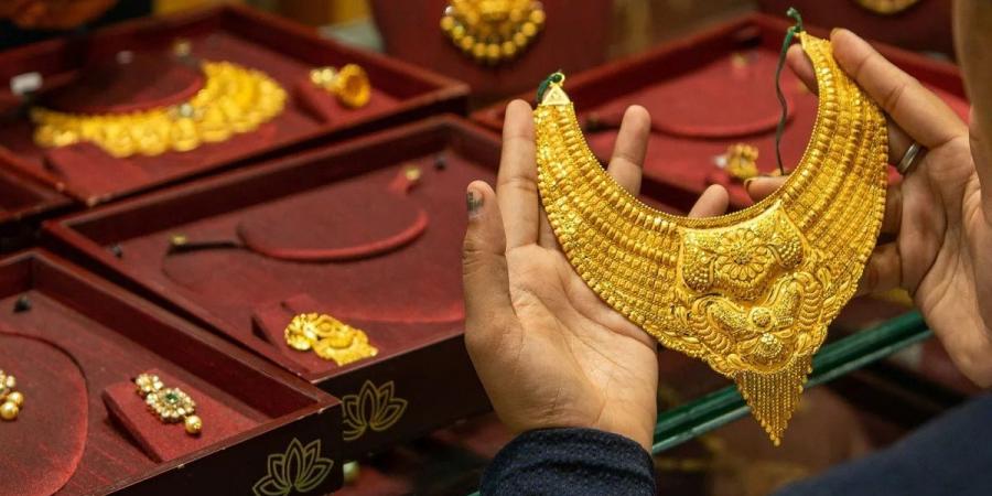 بالبلدي : مفاجأة
      في
      أسعار
      الذهب
      اليوم
      في
      اليمن..
      انخفاض
      الجنيه
      الذهب
      وعيار
      24
      مع
      تراجع
      المعدن
      الأصفر