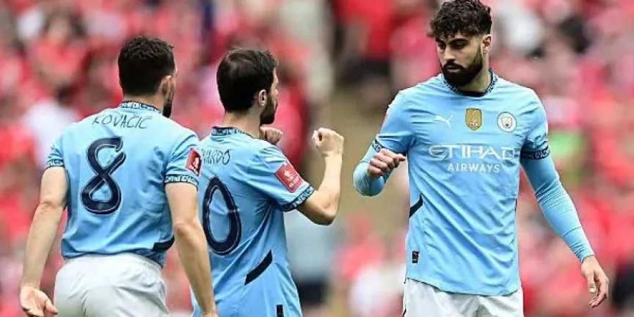 جفارديول:
      برناردو
      سيلفا
      حقق
      حلمه
      بالانتقال
      إلى
      ريال
      مدريد..
      وسنفتقده
      كثيرًا