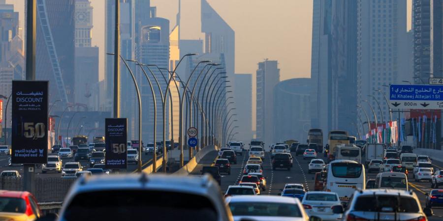 بالبلدي: مصرع شخص وإصابة 5 آخرين جراء انفجار أسطوانة غاز بمعرض سيارات في دبي