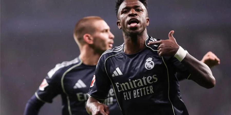 بالبلدي : صحفي
      إسباني
      يوجه
      نصيحة
      إلى
      فينيسيوس:
      5
      ملايين
      يورو
      لن
      تغير
      حياتك