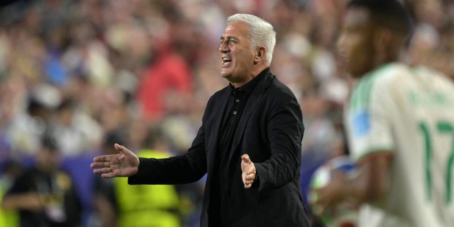 بالبلدي: رغم تجديد عقده قبل المونديال.. منتخب الجزائر ينفصل عن مدربه بيتكوفيتش