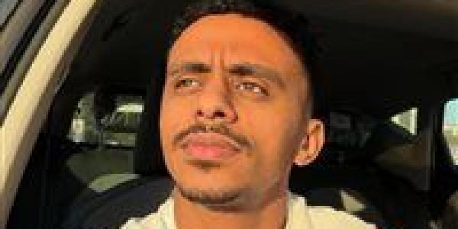 بالبلدي: كزبرة:
      «كيميا»
      تجمعني
      بـ
      أحمد
      غزي
      منذ
      «الحريفة»..
      وقدمنا
      «محمود
      التاني»
      بـ
      روح
      حلوة