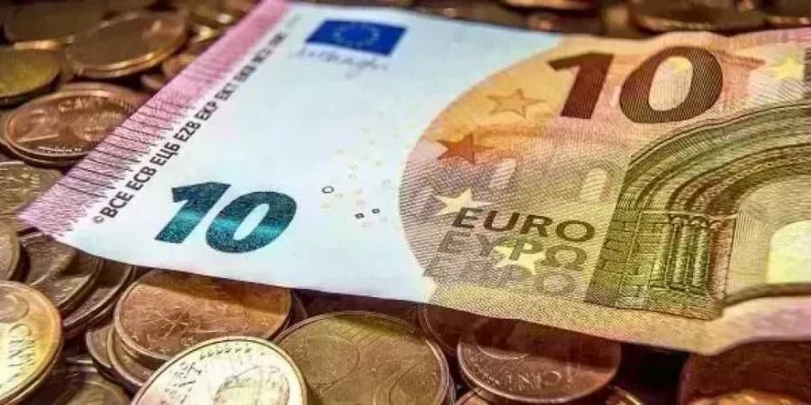 سعر
      اليورو
      اليوم
      الجمعة
      14
      أغسطس
      2026
      في
      البنوك..
      تحديث
      لحظي