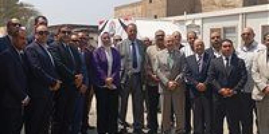 بالبلدي: «الجبهة
      الوطنية»
      بالقليوبية
      تطلق
      منافذ
      متحركة
      وثابتة
      لبيع
      السلع
      بأسعار
      مخفضة