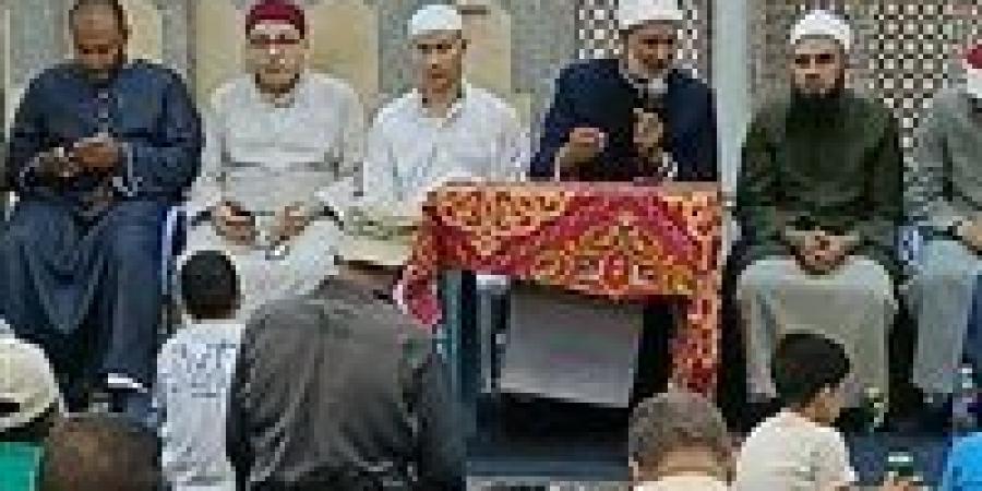 بالبلدي: أوقاف
      دمياط
      تنظم
      أمسية
      دينية
      احتفالا
      بربيع
      الأنور
      في
      ميت
      أبو
      غالب