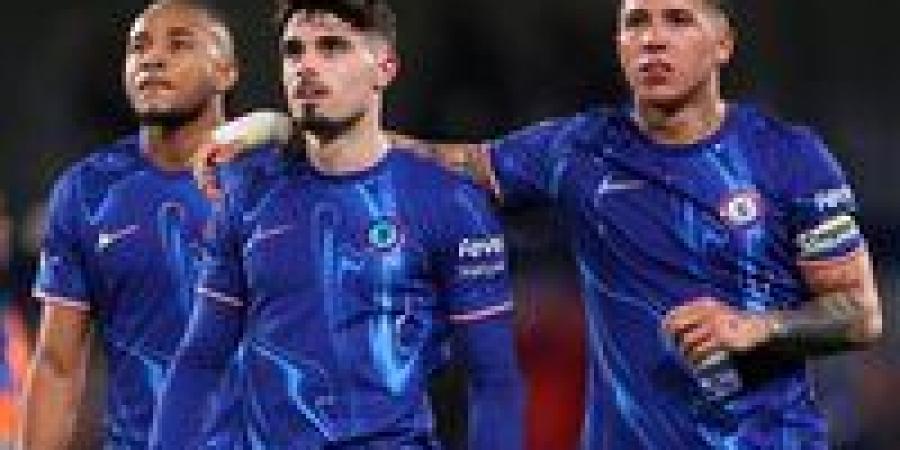 بالبلدي: الهلال
      السعودي
      على
      بعد
      خطوة
      واحدة
      من
      ضم
      نجم
      تشيلسي