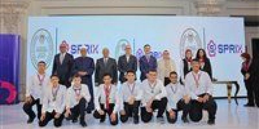 بالبلدي : عاجل|
      بعد
      تفوقهم
      بالبرمجة..
      منحة
      سفر
      لـ10
      طلاب
      إلى
      اليابان
      و50
      فرصة
      تدريبية
      بالشركات
