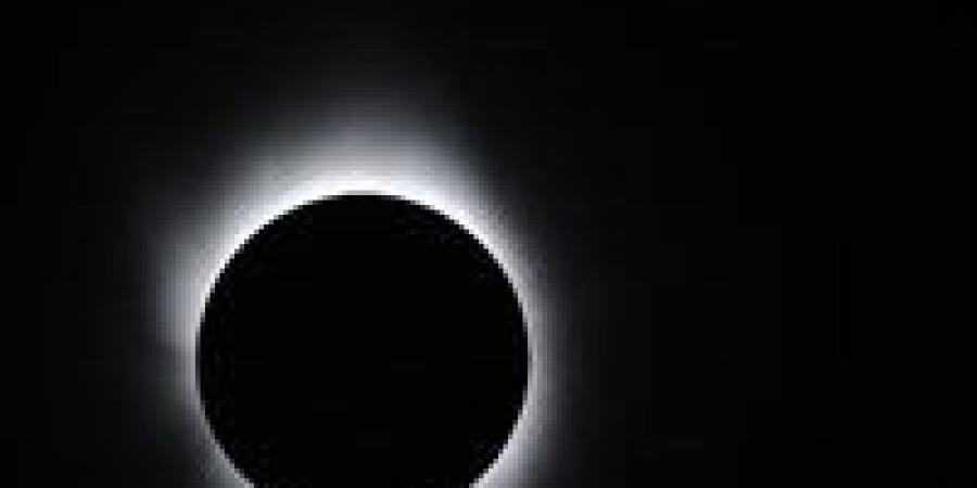 بالبلدي: ماذا
      اكتشف
      العلماء
      من
      كسوف
      الشمس؟