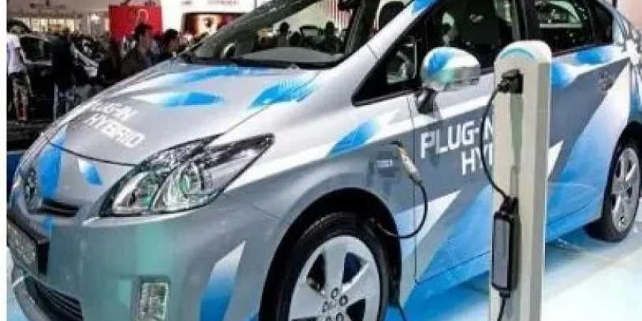 السيارات
      الكهربائية
      تستعيد
      زخمها..
      المبيعات
      تقفز
      35%
      خلال
      الربع
      الثاني
      من
      2026